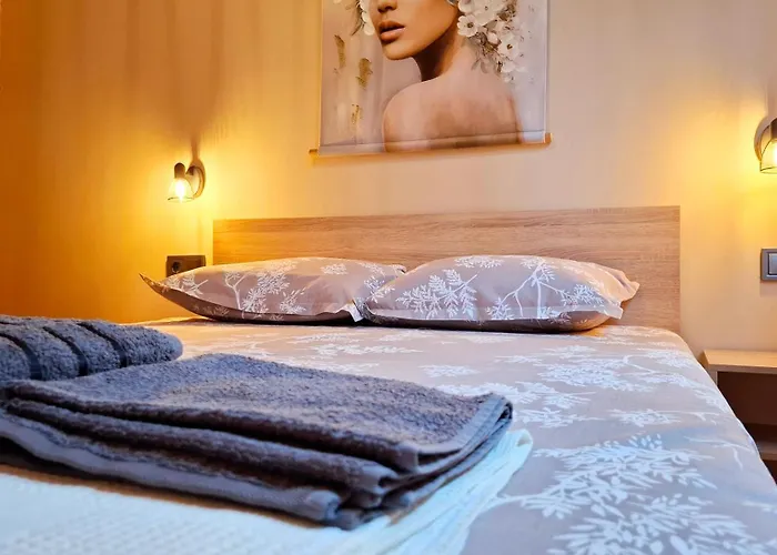 еко къщи градина سوزوبول