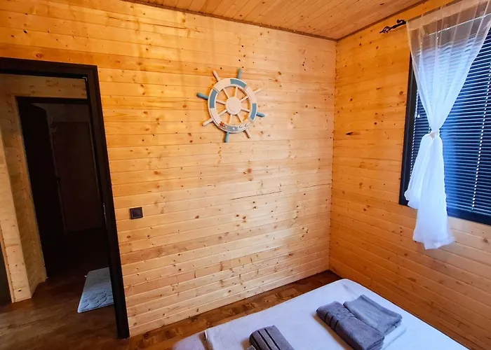 еко къщи градина Созополь